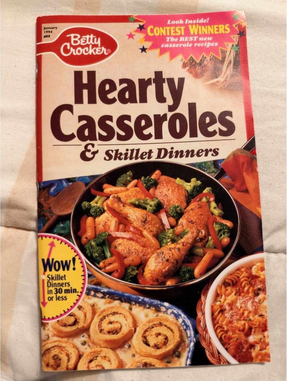 Betty Crocker Hearty Casseroles & Skillet Dinners Magazine January 1994